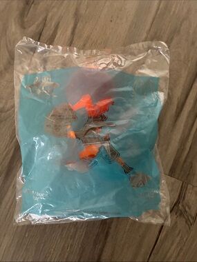 Daffy Duck Space Jam X McDonald toys collectables